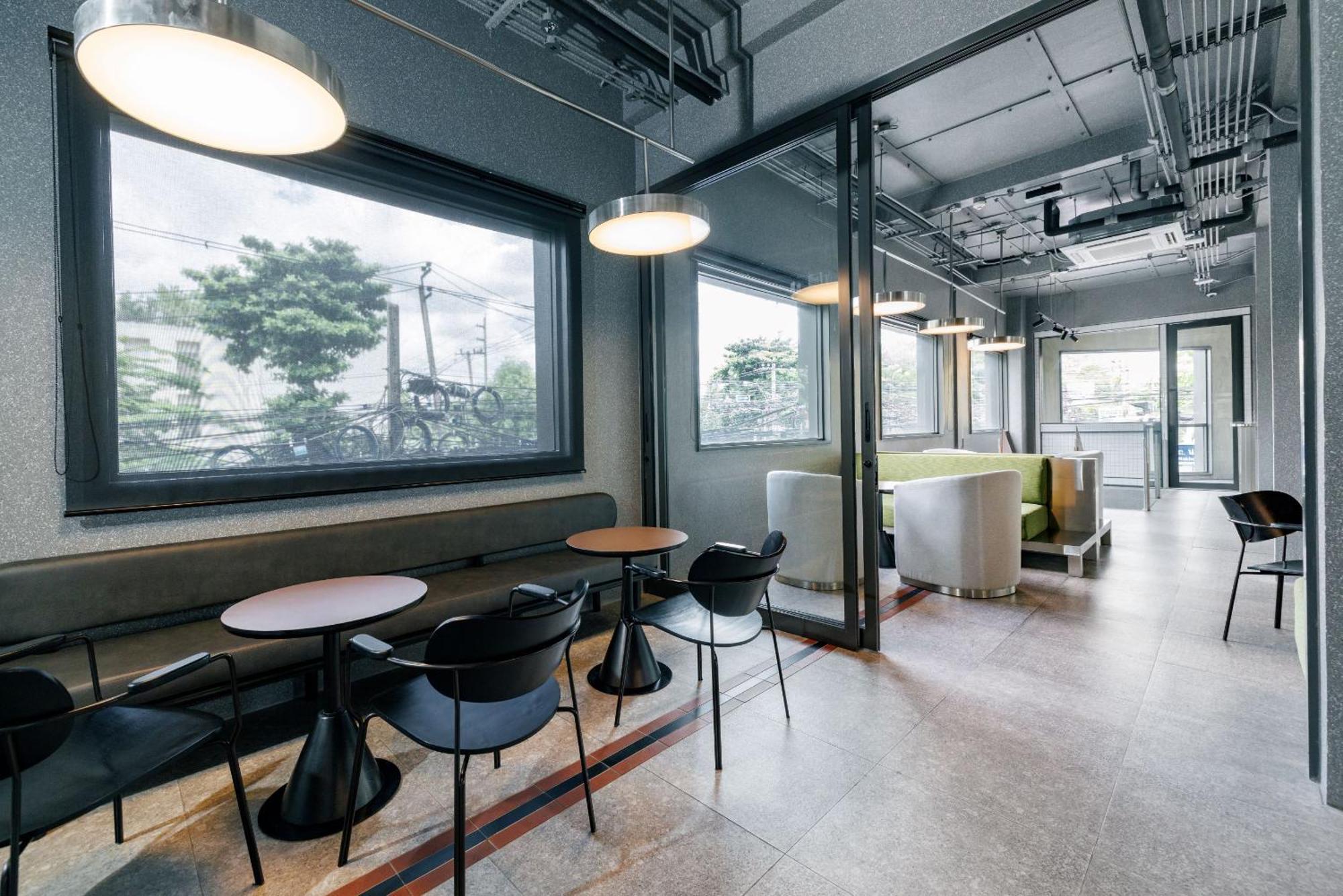 Yanh Ratchawat Hotel Банкок Екстериор снимка